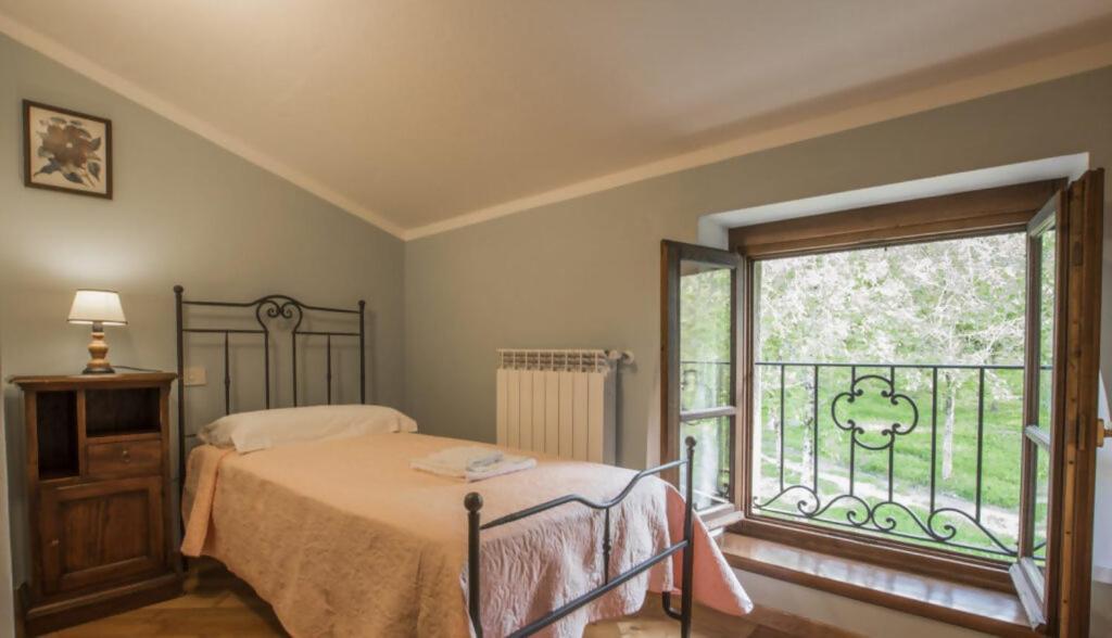 Agriturismo Podere La Casaccia Poppi Bagian luar foto