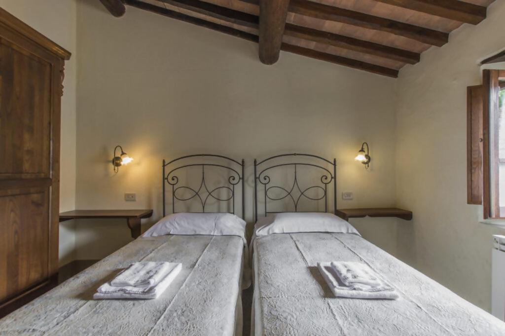 Agriturismo Podere La Casaccia Poppi Bagian luar foto