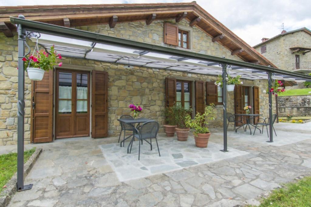 Agriturismo Podere La Casaccia Poppi Bagian luar foto