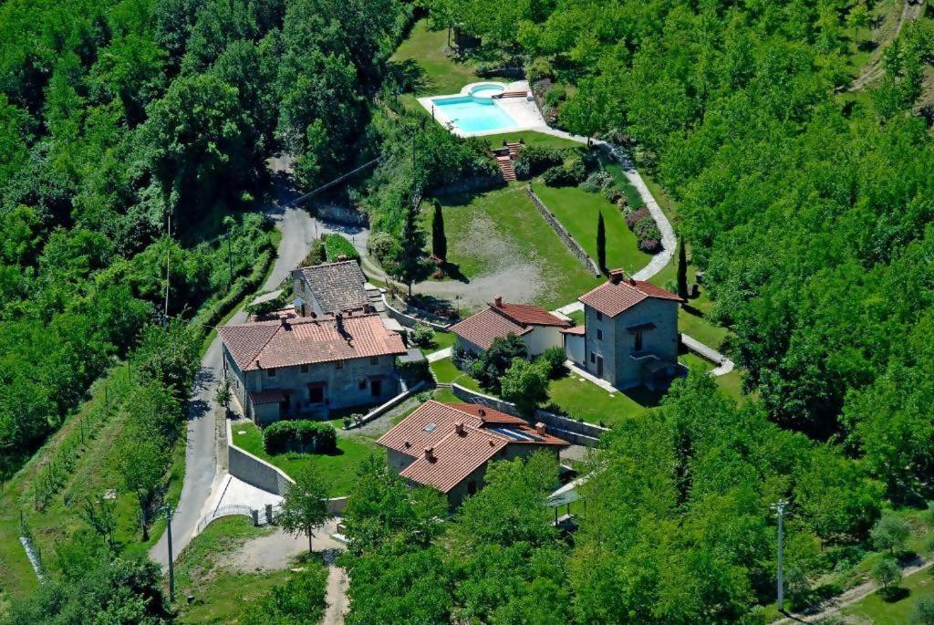 Agriturismo Podere La Casaccia Poppi Bagian luar foto